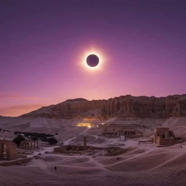 uno-splendido-scatto-di-deir-elbahari-durante-l’eclissi-solare
